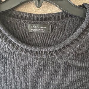 Zara Gray Crewneck Sweater with Ribbed Detailing